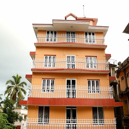 Oyo 9797 Hotel Vbee Plaza Thiruvananthapuram Esterno foto