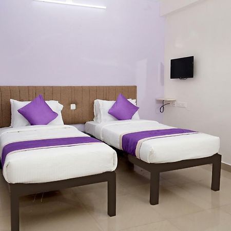 Oyo 9797 Hotel Vbee Plaza Thiruvananthapuram Esterno foto