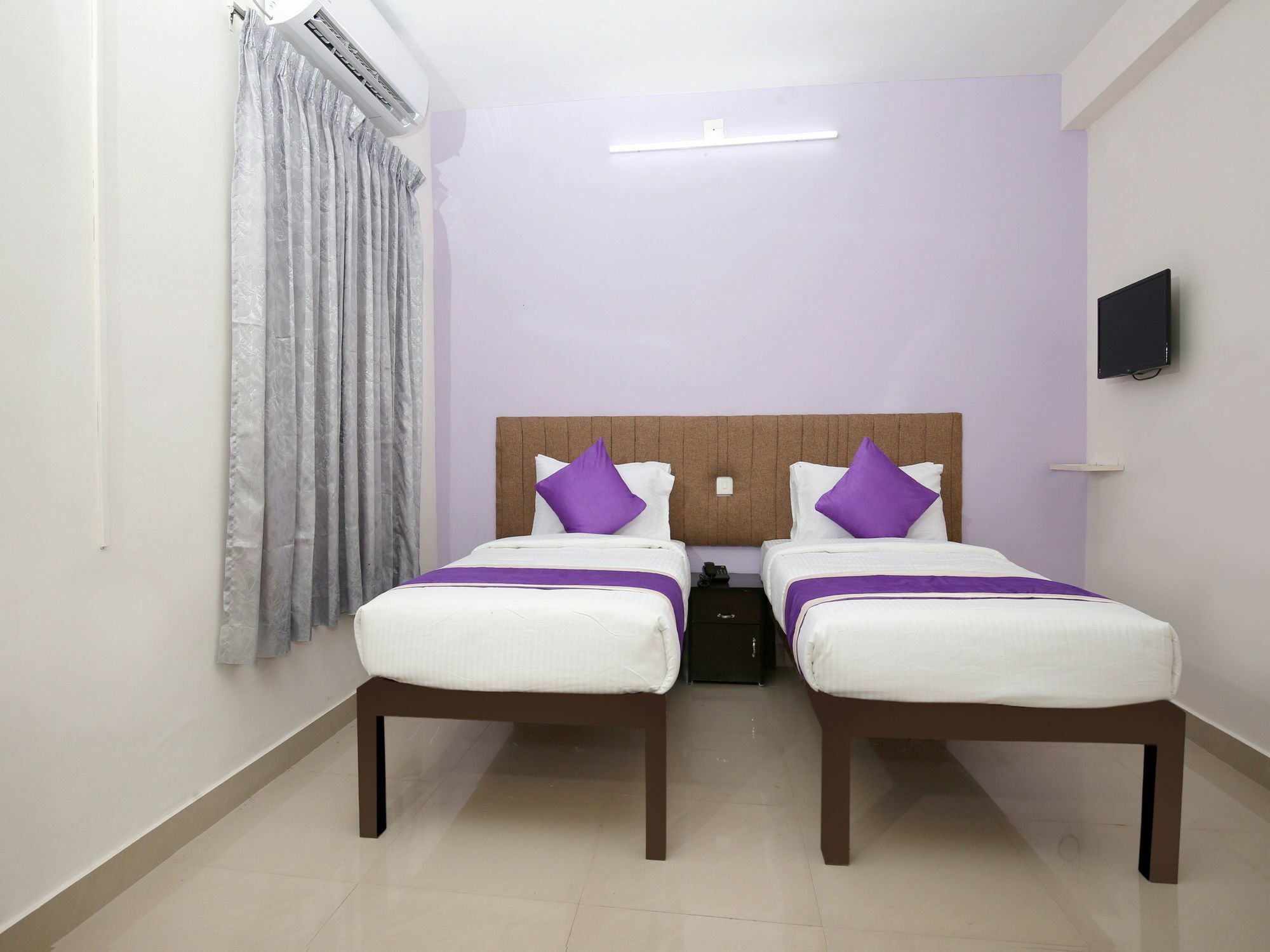 Oyo 9797 Hotel Vbee Plaza Thiruvananthapuram Esterno foto