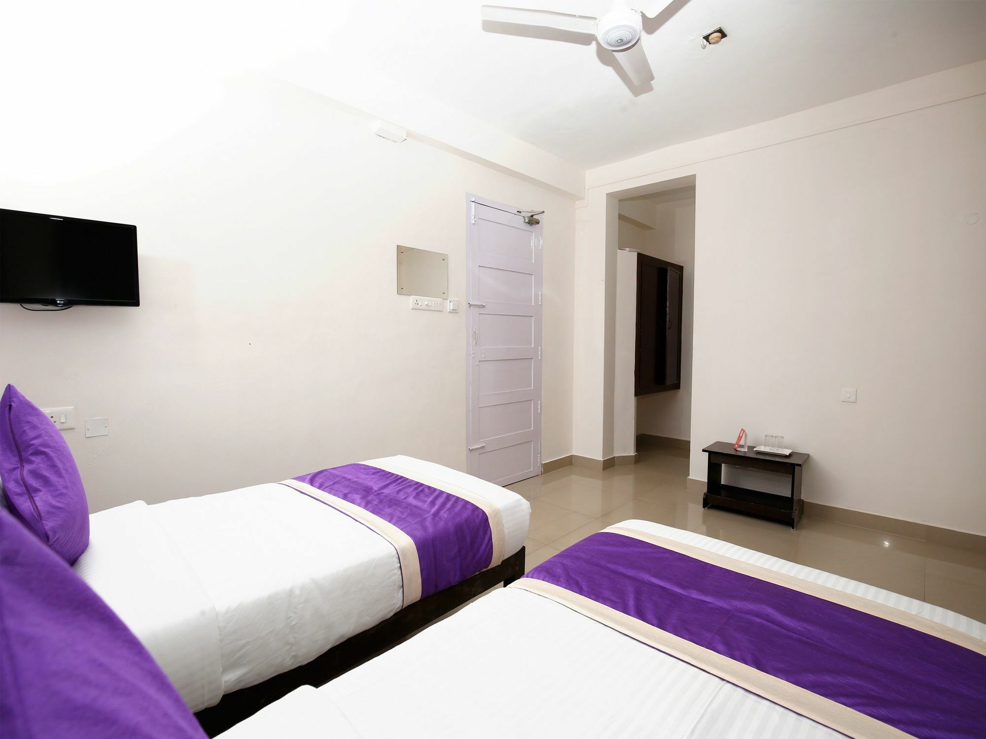 Oyo 9797 Hotel Vbee Plaza Thiruvananthapuram Esterno foto