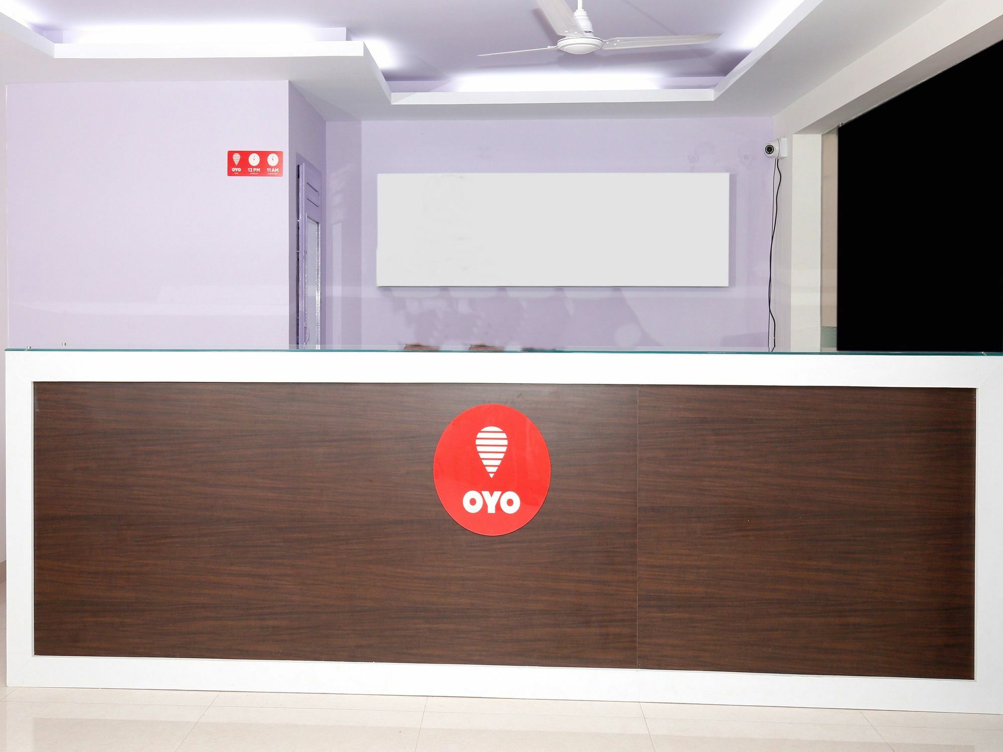 Oyo 9797 Hotel Vbee Plaza Thiruvananthapuram Esterno foto