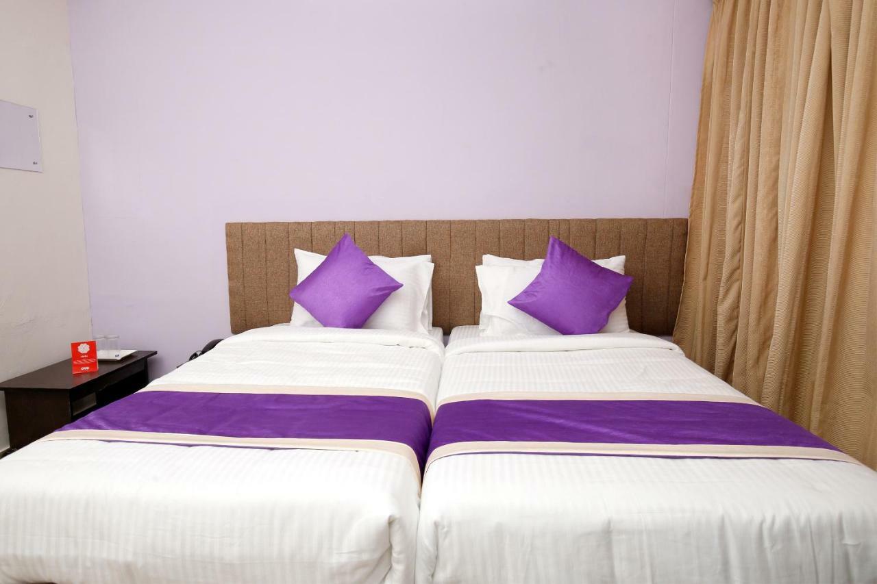 Oyo 9797 Hotel Vbee Plaza Thiruvananthapuram Esterno foto